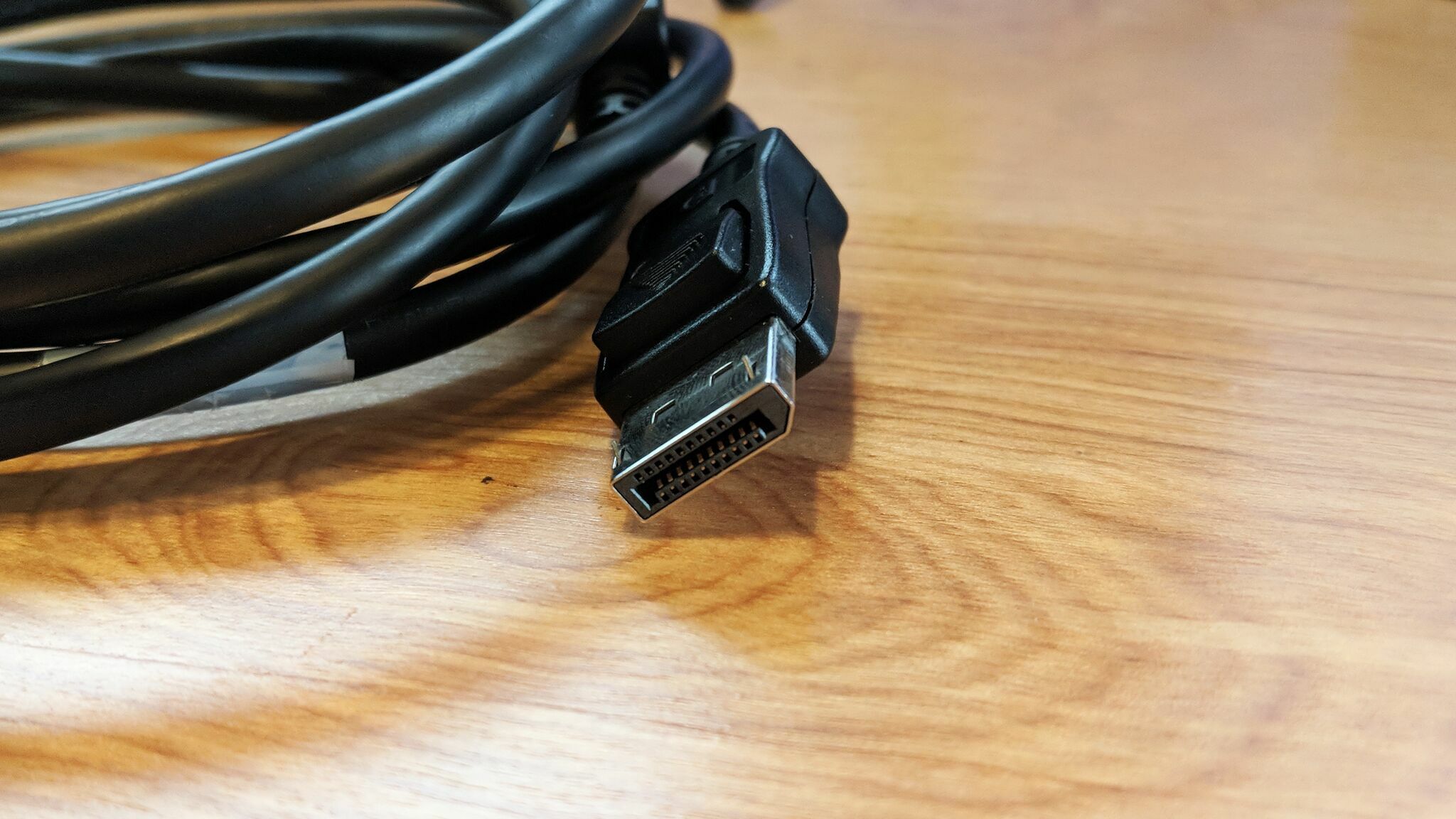 displayport cable
