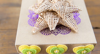 Make a Burlap Bow