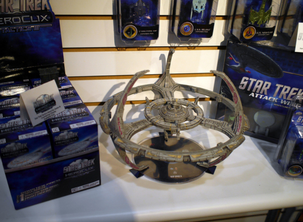 Deep Space 9 Massive Heroclix – NECA