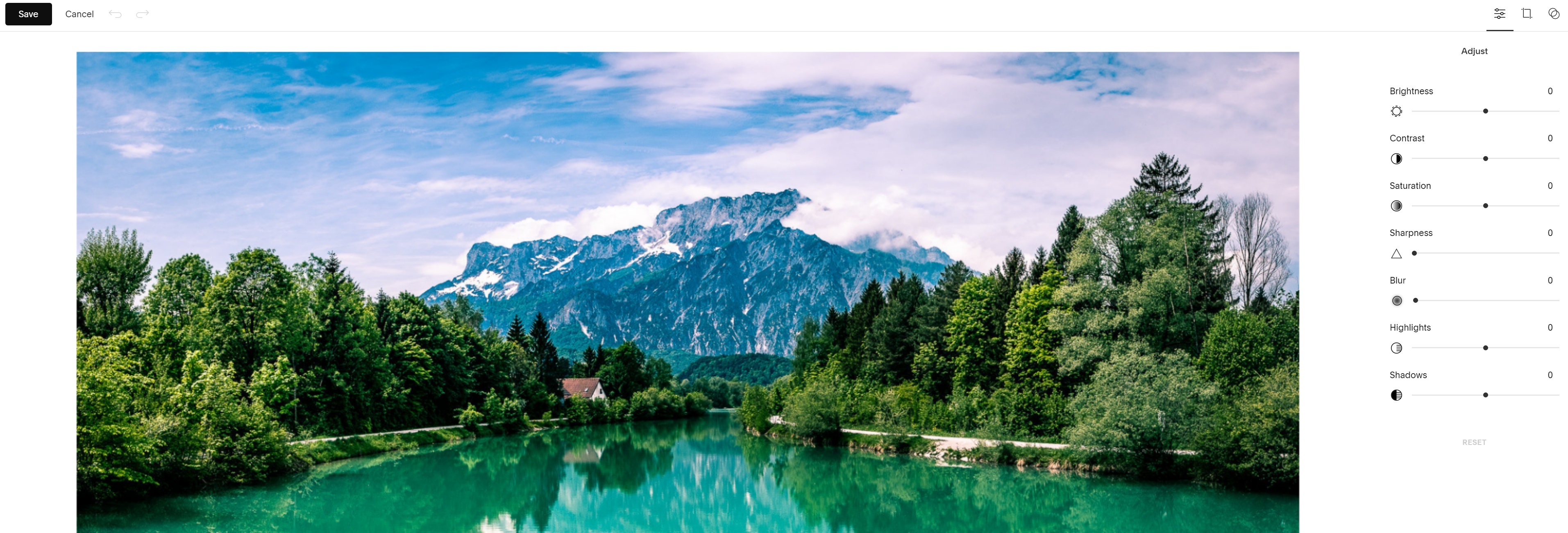 Editing images in Squarespace's built-in editor