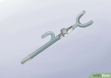 Image titled Choose the Best Anti Theft Devices to Protect Your Car Step 2