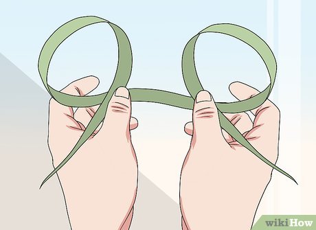 Image titled Make a Bow with Wired Ribbon Step 8