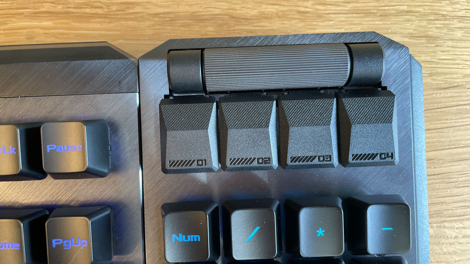 Asus ROG Claymore II Wireless Keyboard media buttons on right