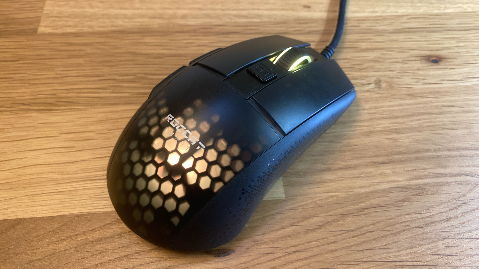 Roccat Burst Pro Gaming Mouse right angle