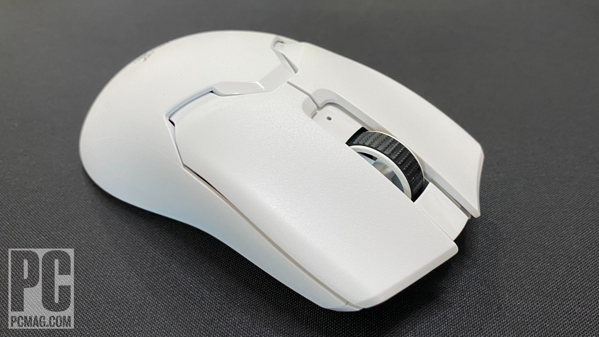 Razer Viper V2 Pro side view