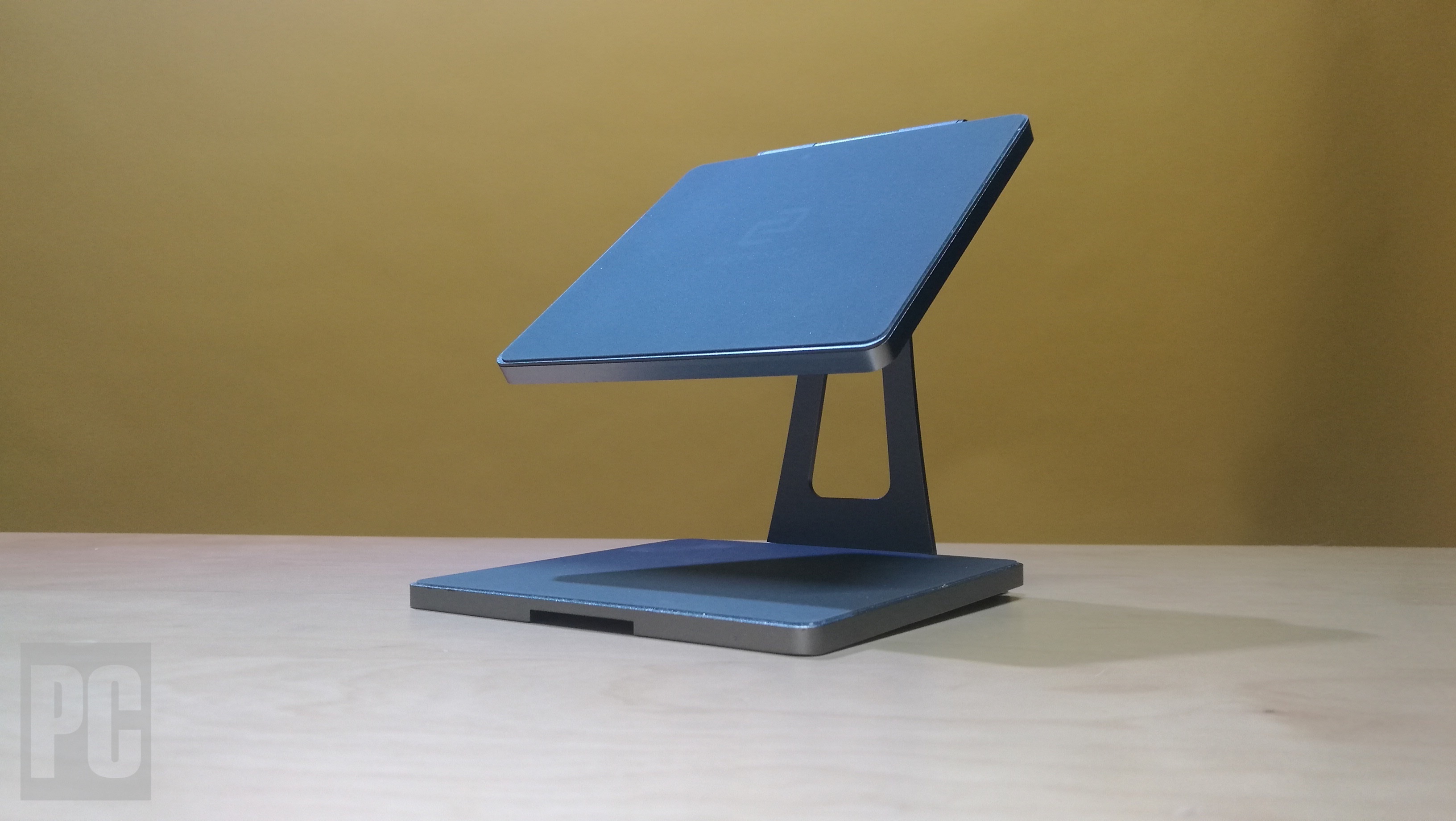 espresso Display (15-inch) optional MountGo stand