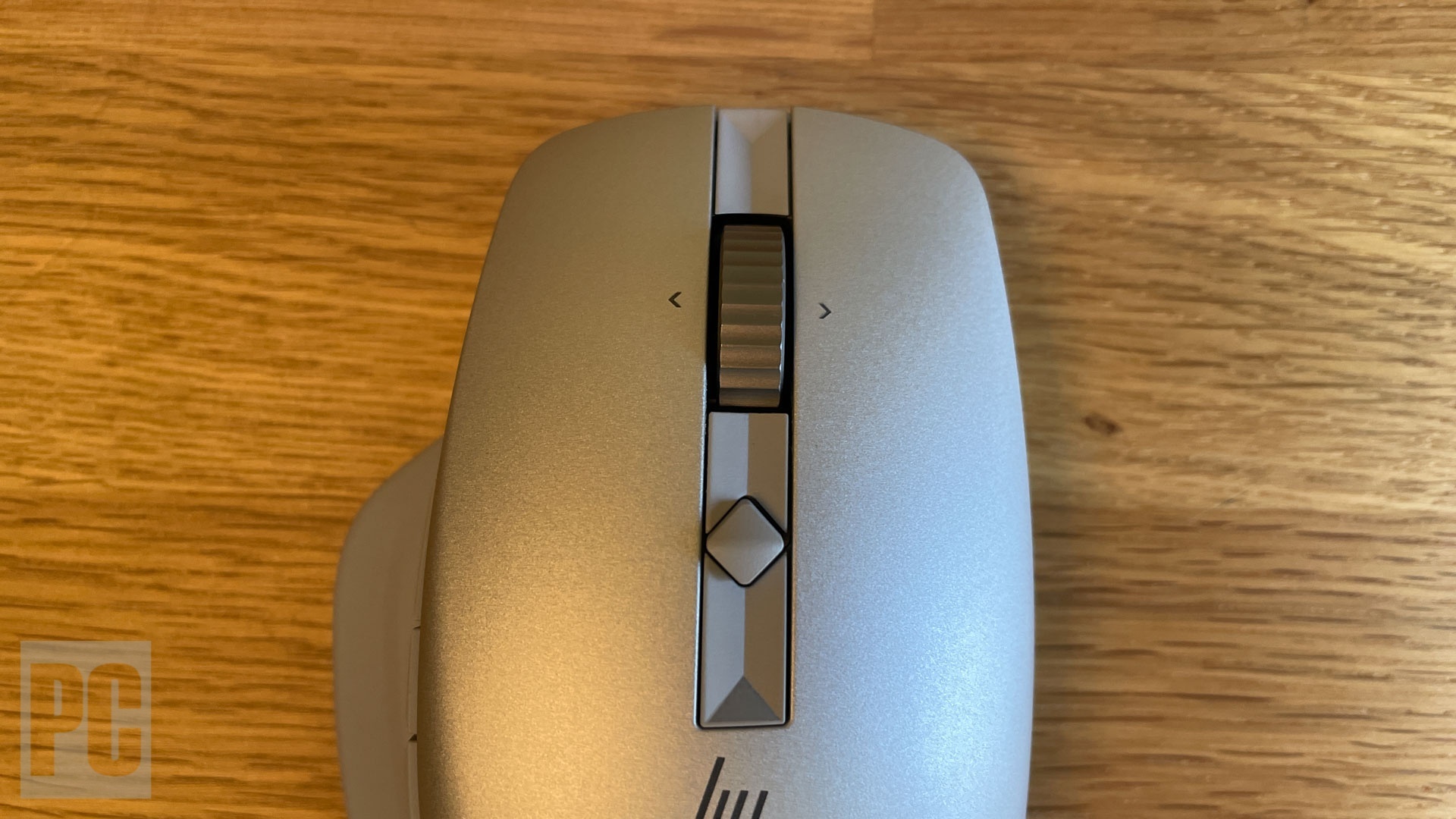 HP 930 Creator Wireless Mouse top buttons