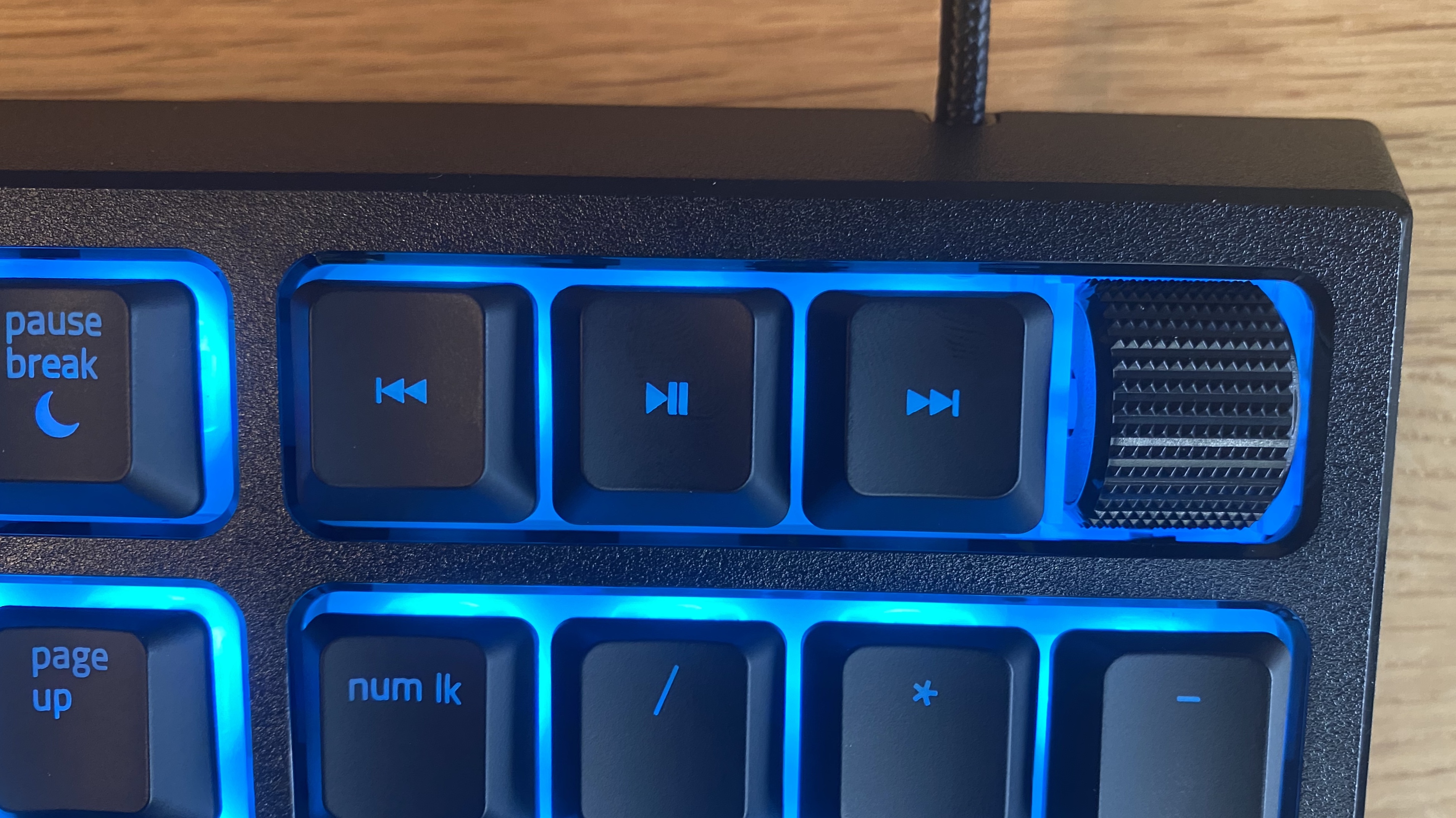 Razer Ornata V2 media keys and roller