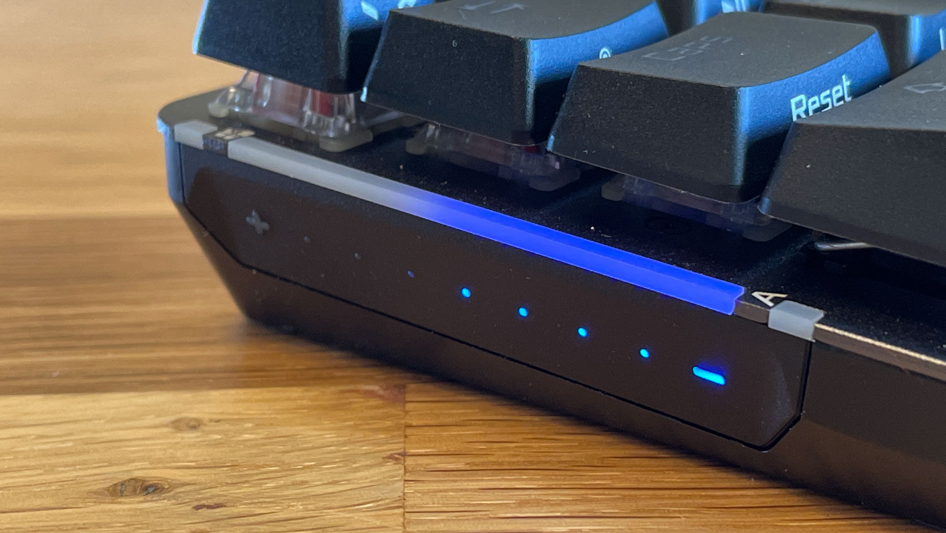 Asus ROG Falchion touch slider