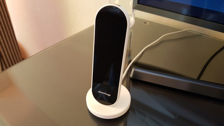 Smart Remote by Sevenhugs