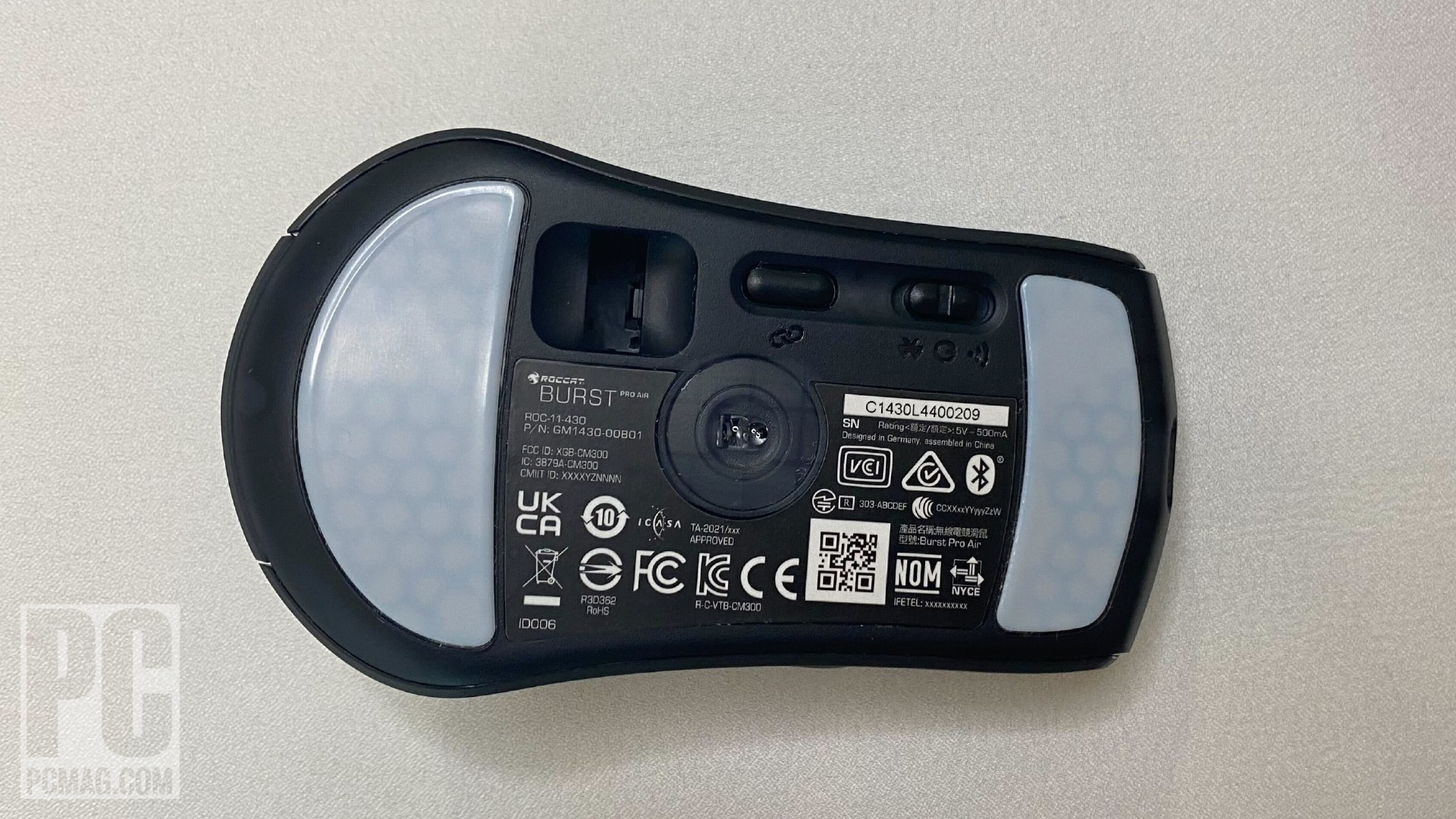 Roccat Burst Pro Air mouse underneath