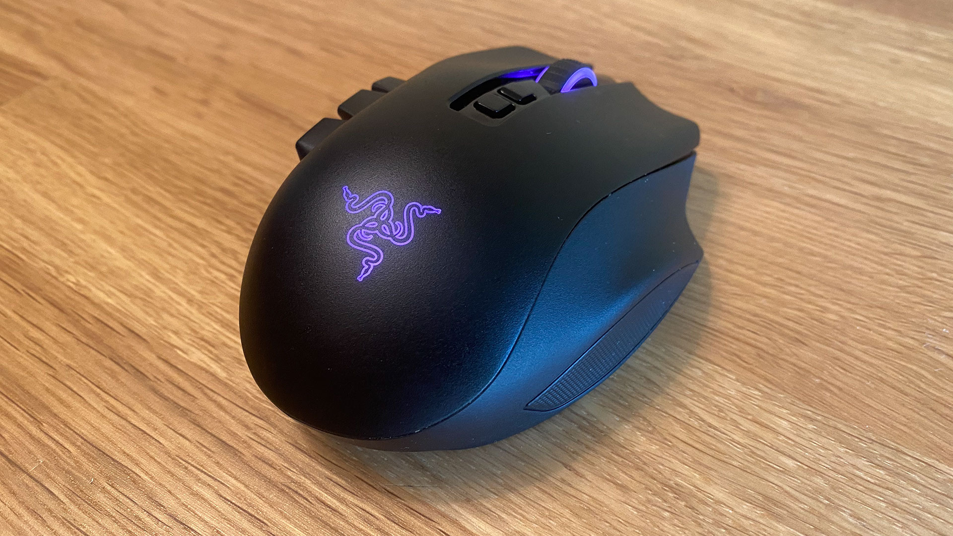 Razer Naga Pro Wireless Gaming Mouse six button base angle right