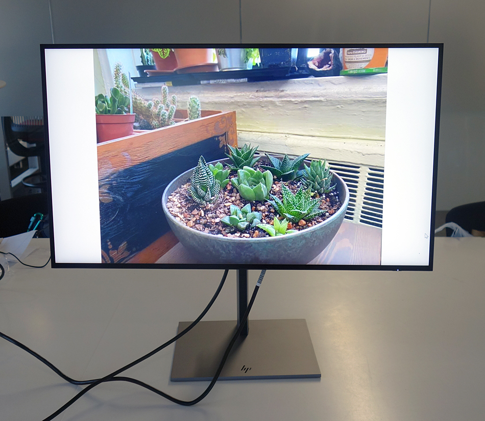 HP Z27k G3 4K USB-C Display front view