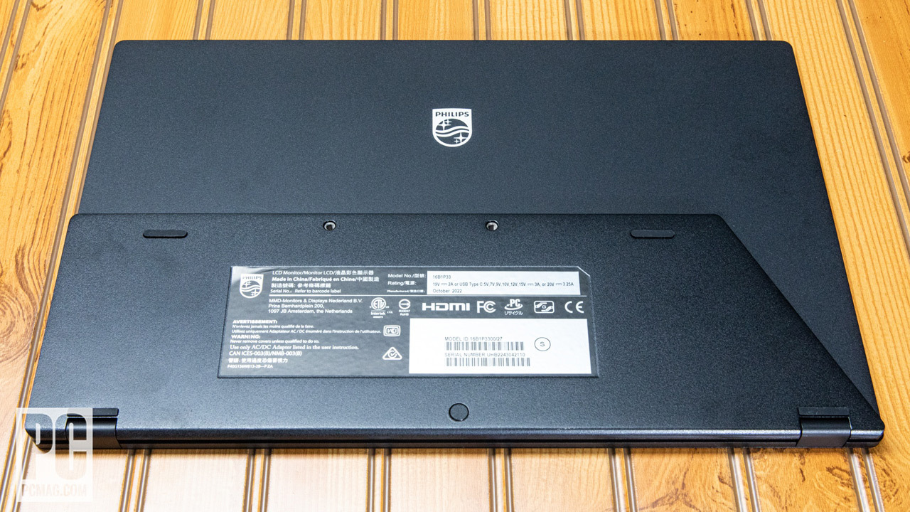 Philips Portable Monitor 16B1P3300: Underside