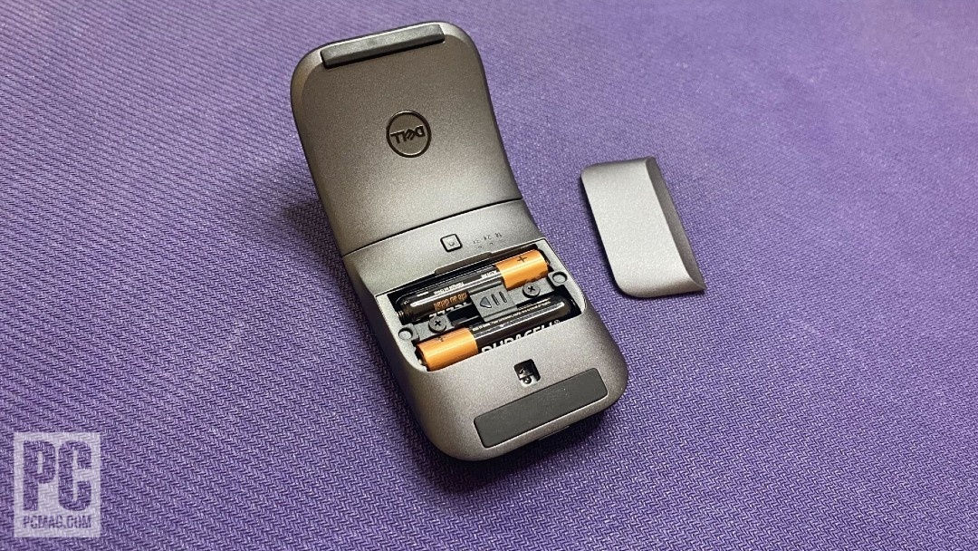 Dell Bluetooth Travel Mouse (MS700) battery housing