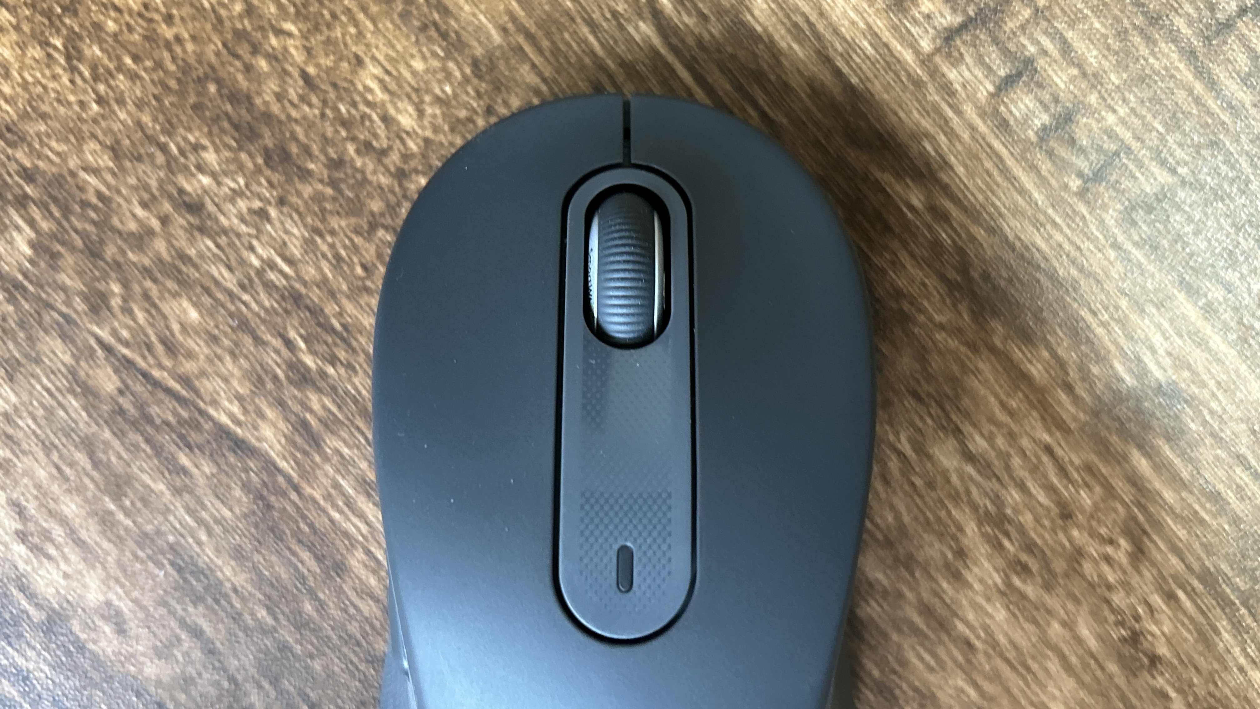 Logitech Signature M650 top buttons