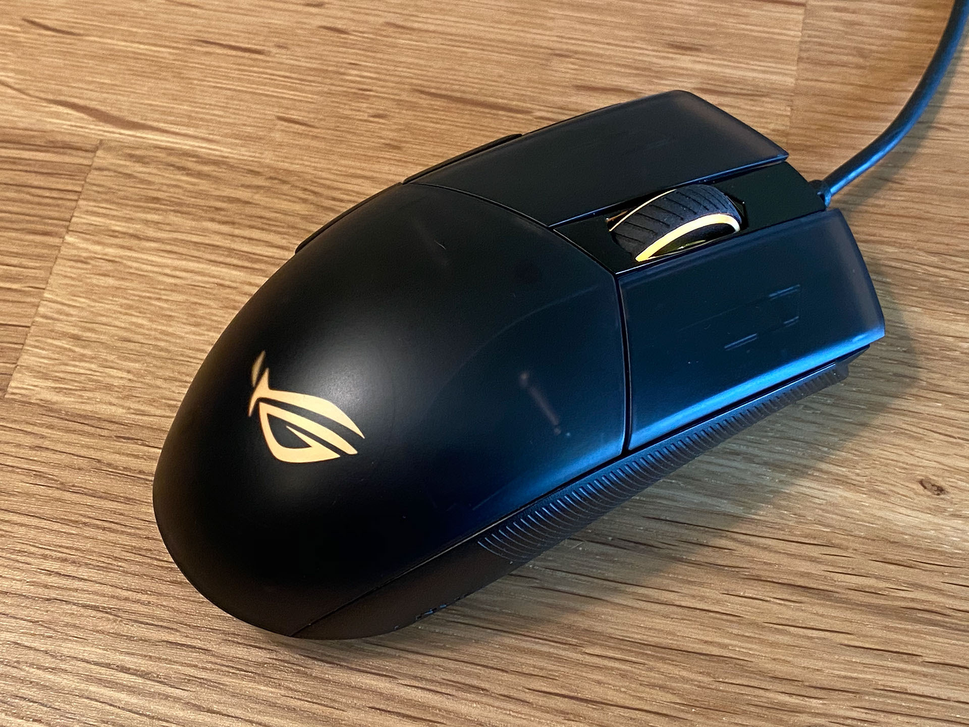Asus ROG Strix Impact II Gaming Mouse right angle