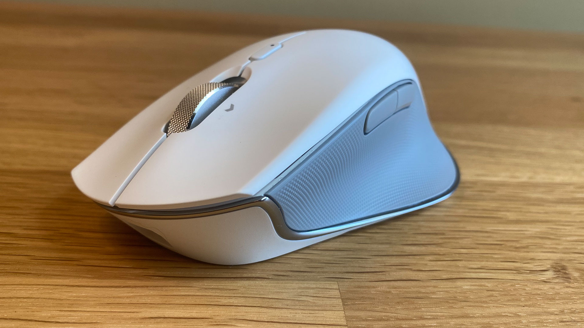 Razer Pro Click Wireless Mouse front