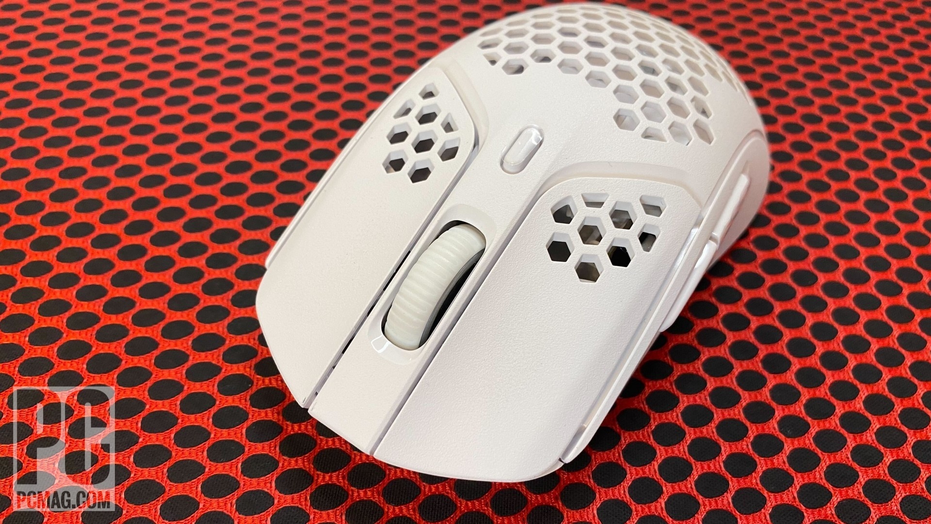 HyperX Pulsefire Haste wireless mouse top view