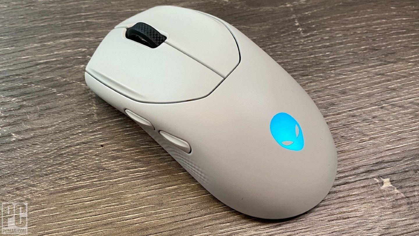 Alienware Tri-Mode Gaming Mouse RGB lighting