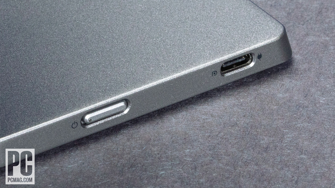 Dell 14 Portable Monitor (C1422H) right side