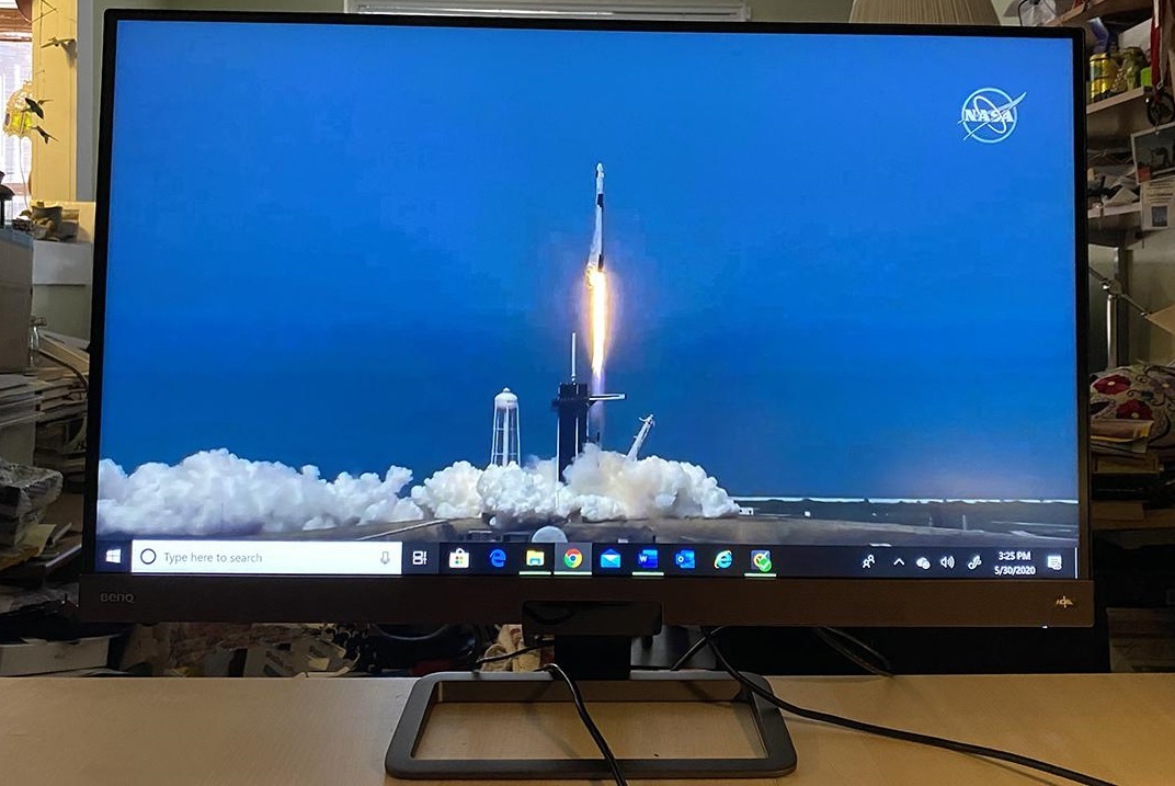 BenQ EW3280U space launch