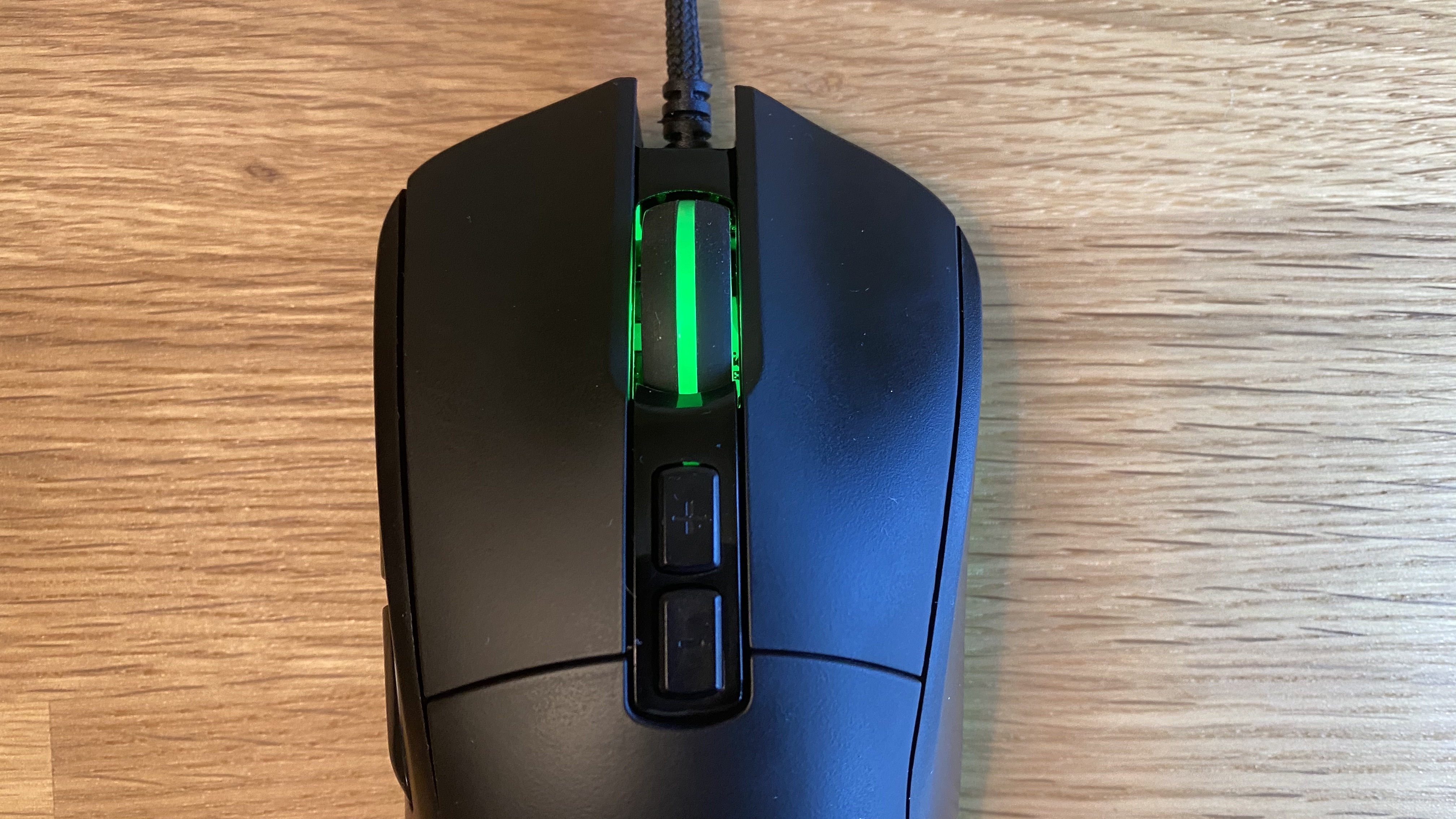 Dream Machines DM4 Evo Gaming Mouse top buttons