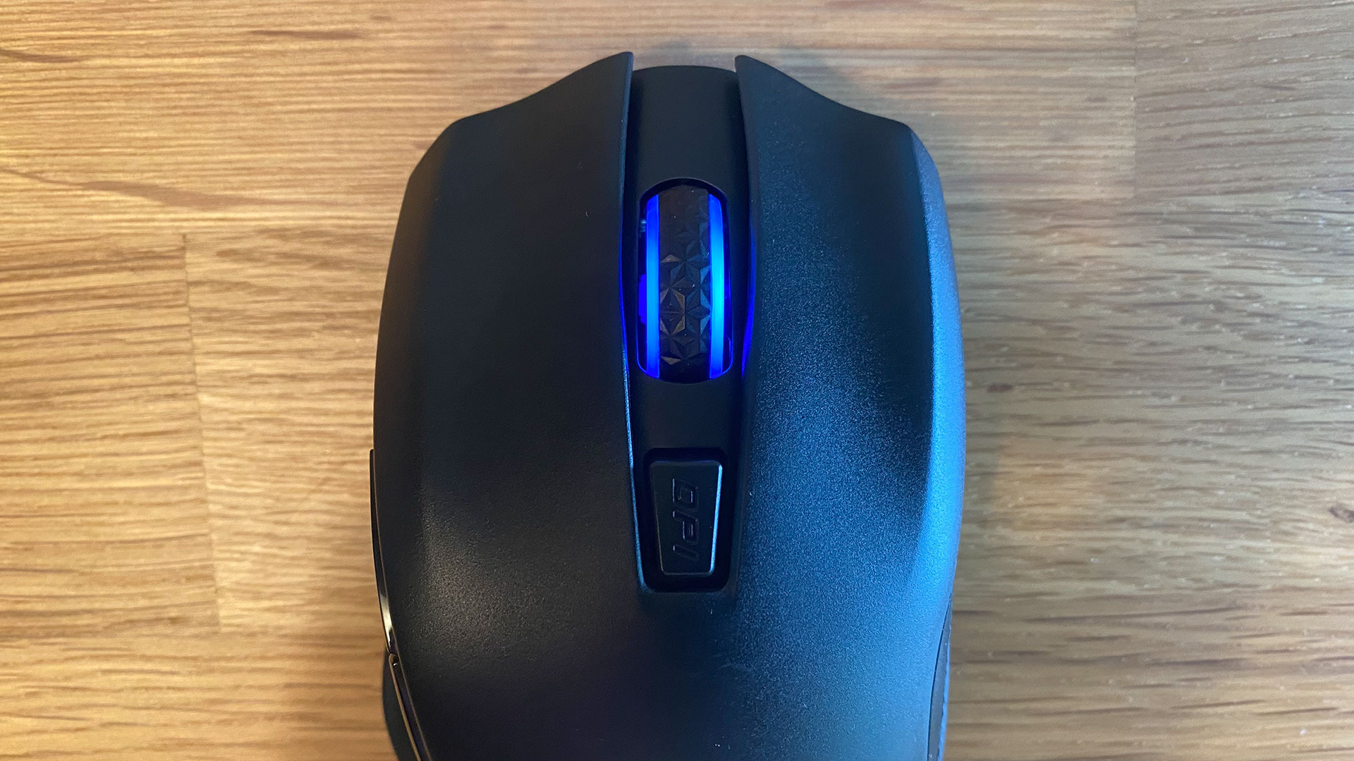 HP Omen Vector Wireless Gaming Mouse top buttons