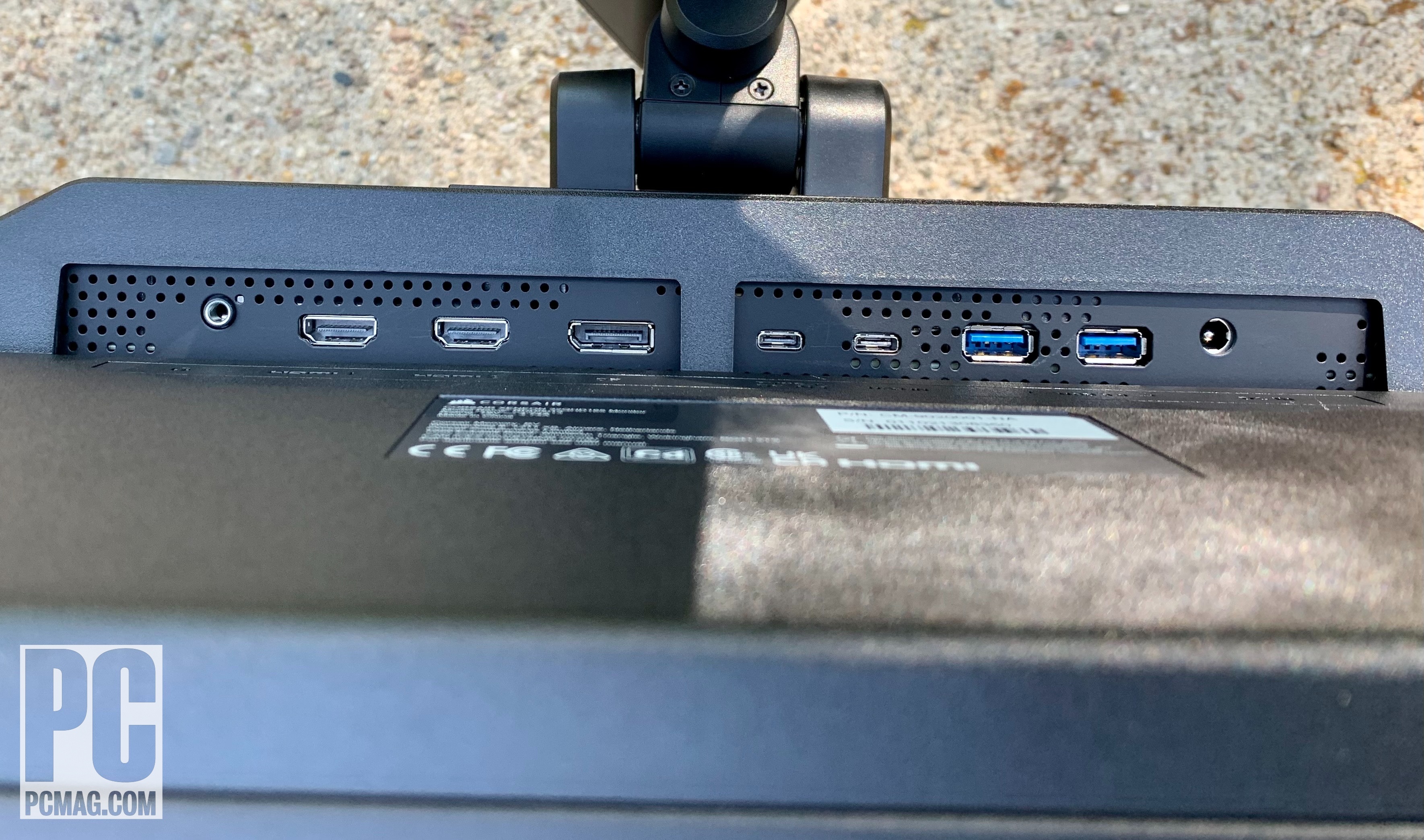 Corsair Xeneon 32QHD165 ports