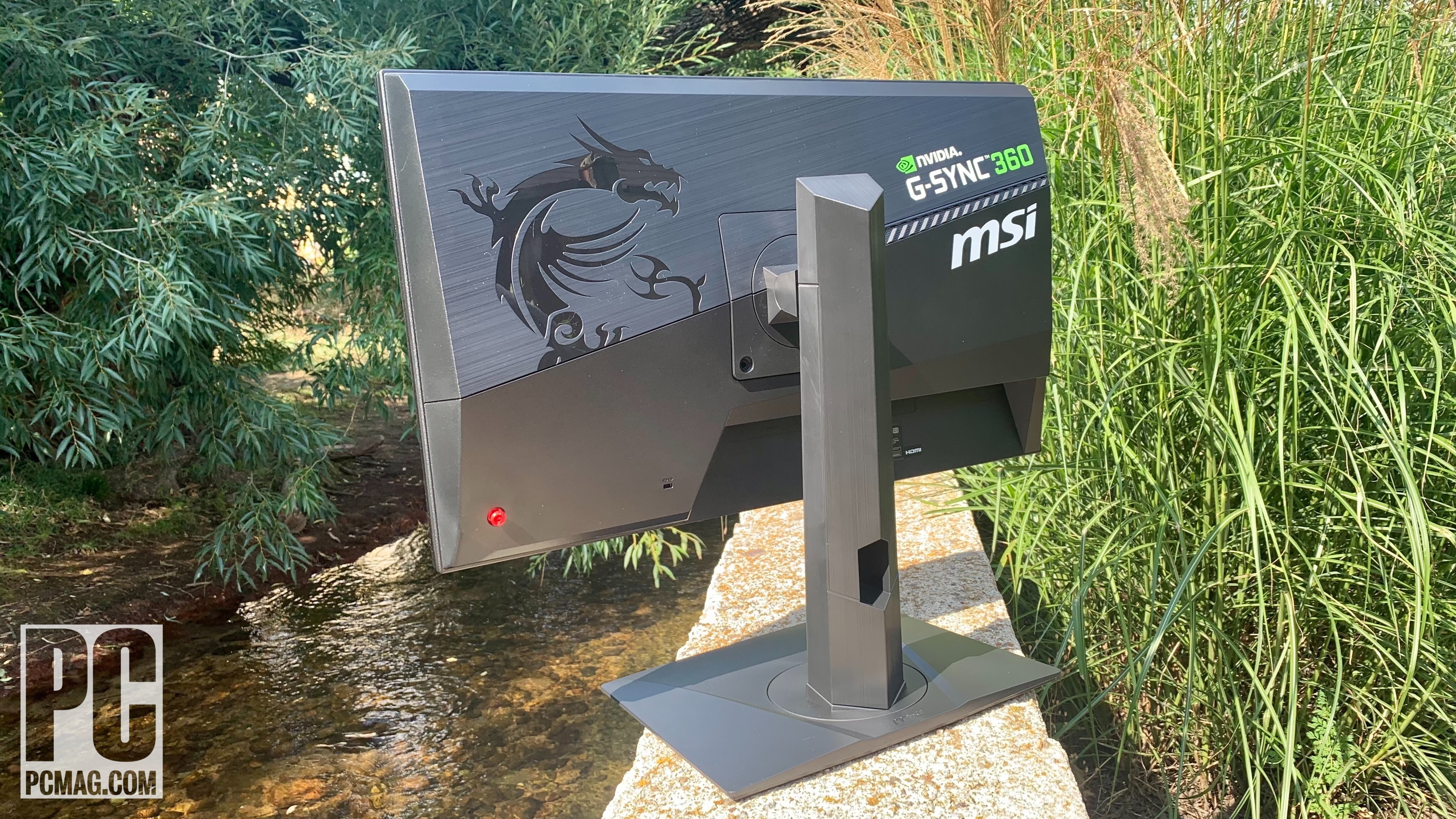 MSI Oculux NXG253R rear angle