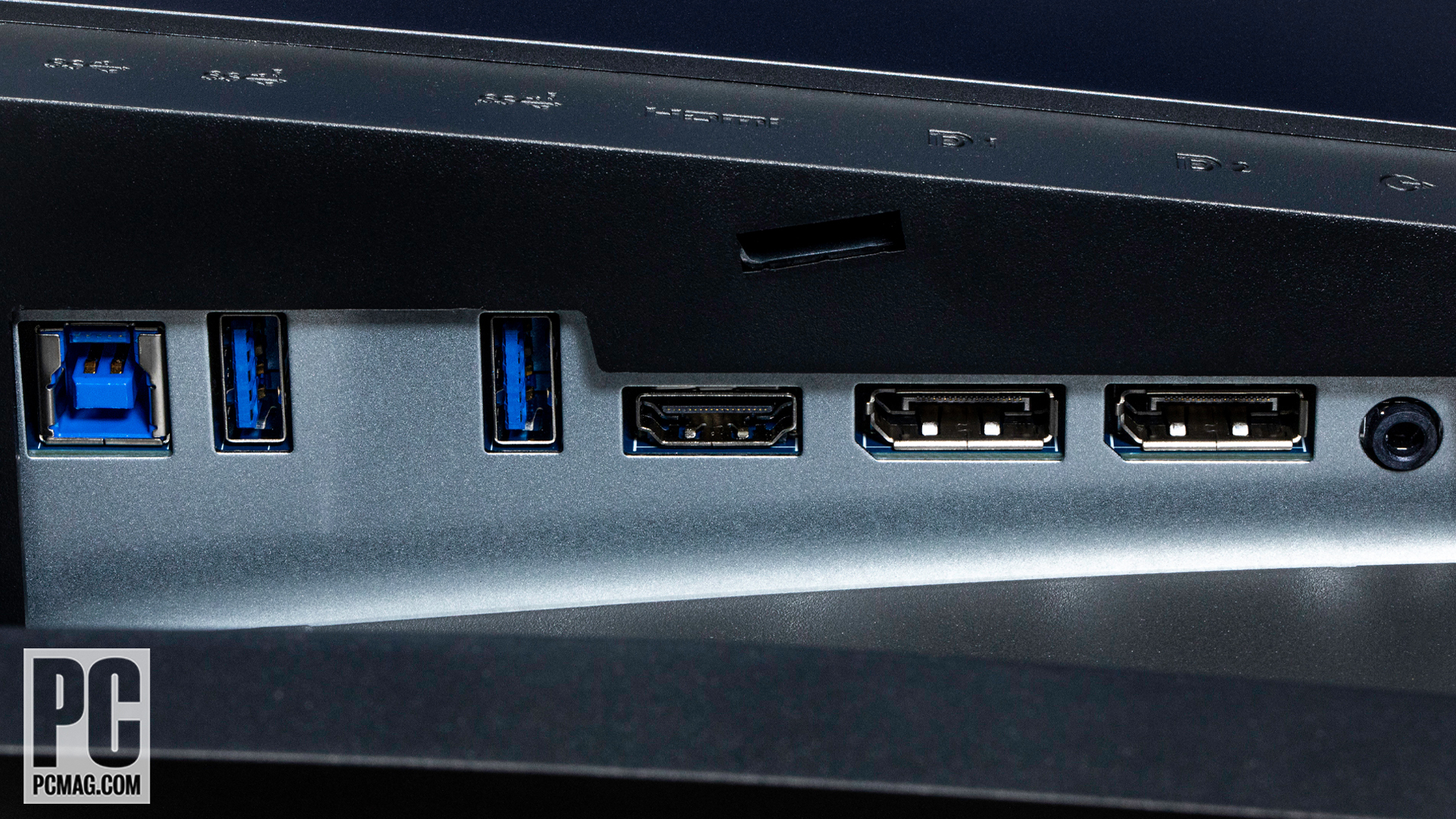 Alienware 34 Curved QD-OLED Gaming Monitor ports