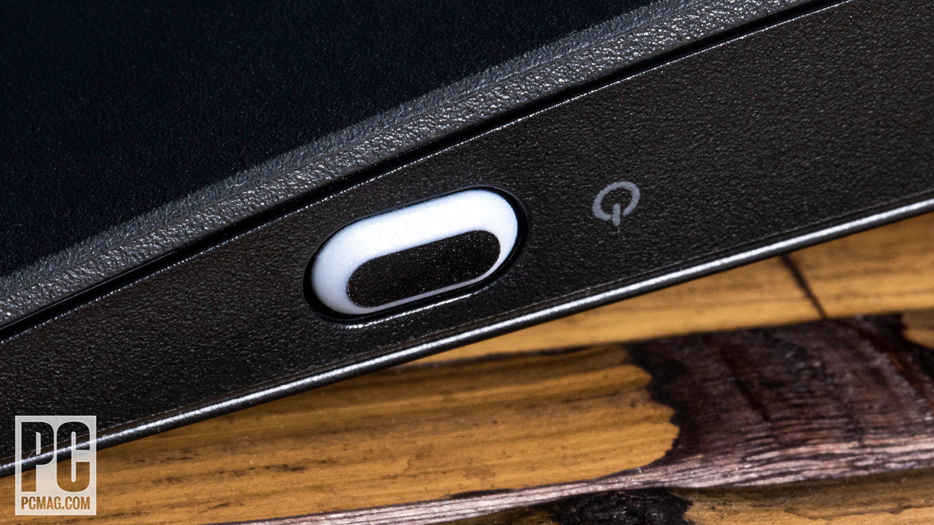 Alienware 34 Curved QD-OLED Gaming Monitor power button