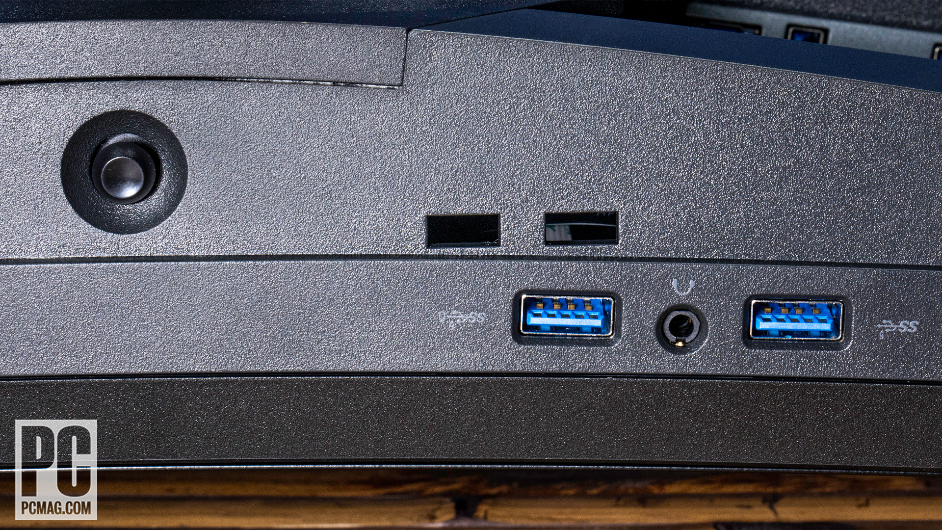 Alienware 34 Curved QD-OLED Gaming Monitor ports 2