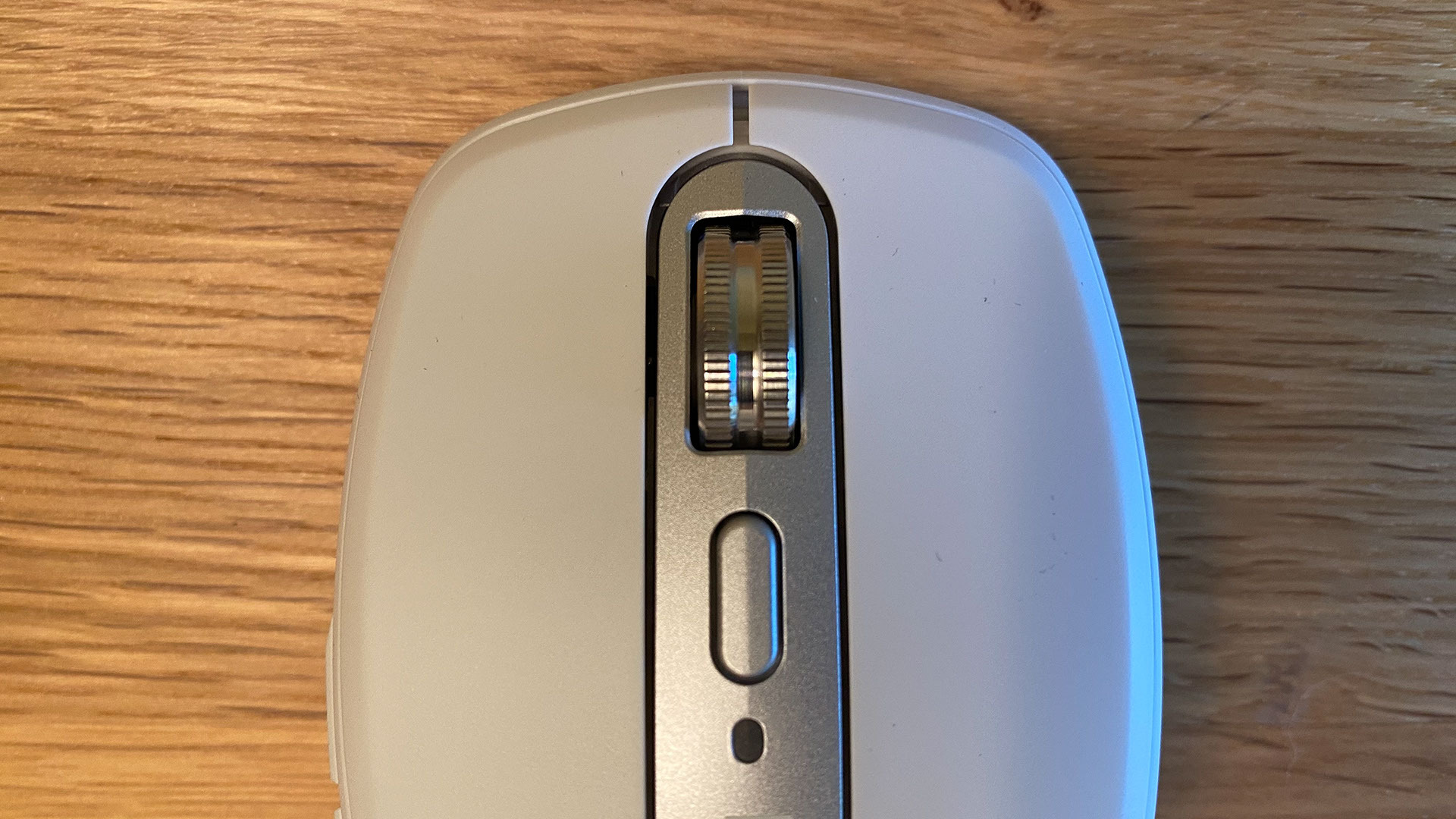 Logitech MX Anywhere 3 Wireless Mouse top buttons