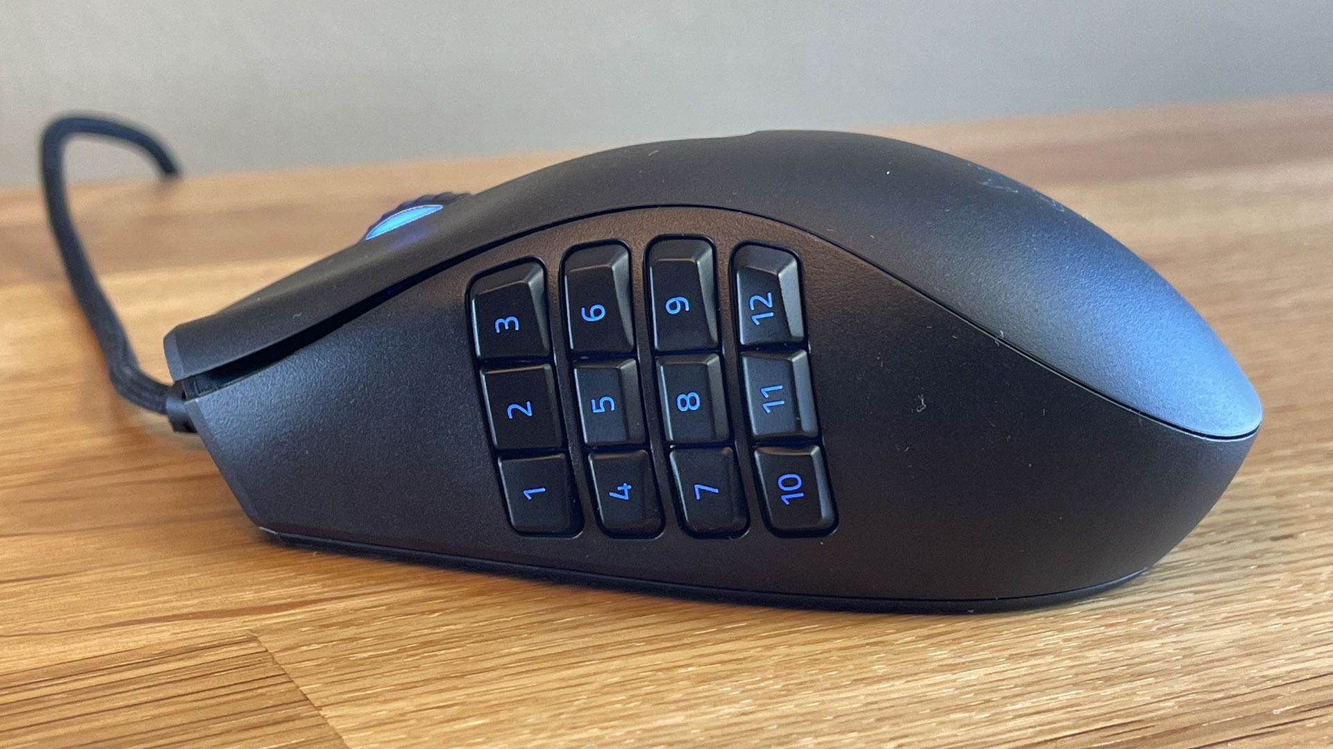 Razer Naga X Gaming Mouse side buttons