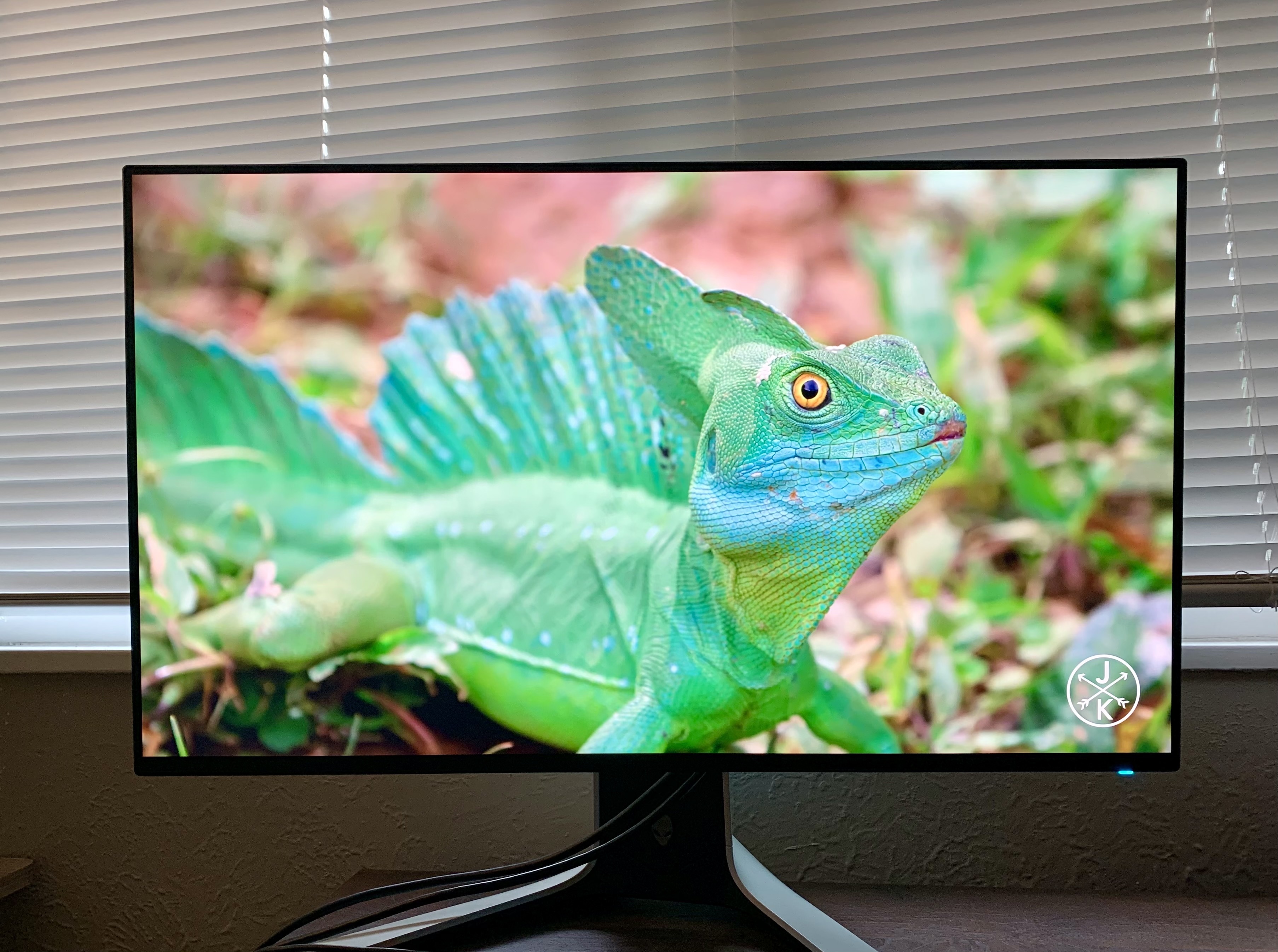 Alienware AW2721D right angle