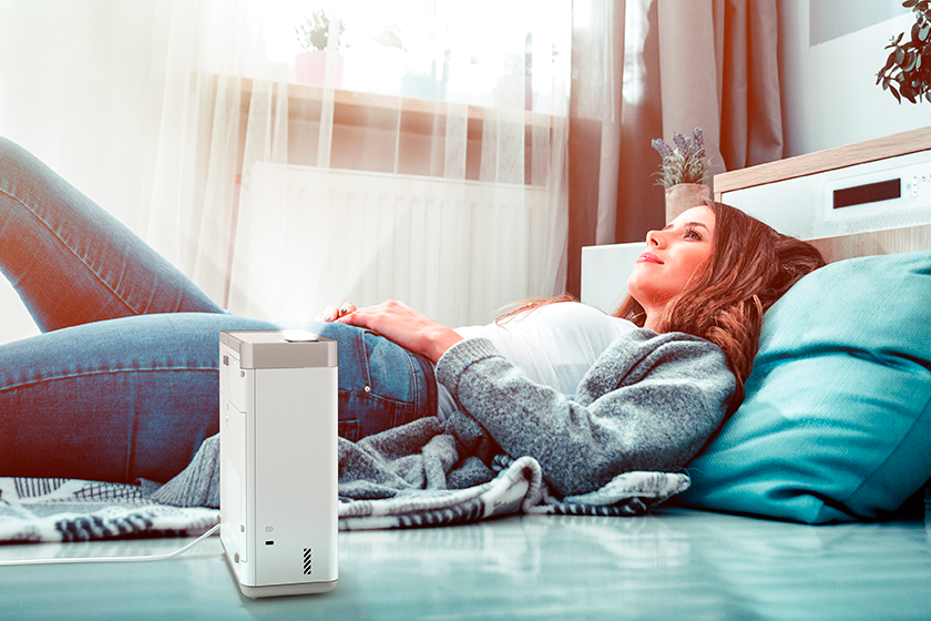 Epson EF-100 projecting picture upward