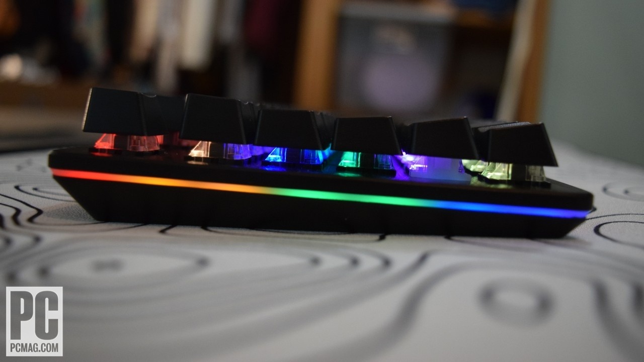 IOGear Kaliber Gaming Hver Stealth Keyboard base