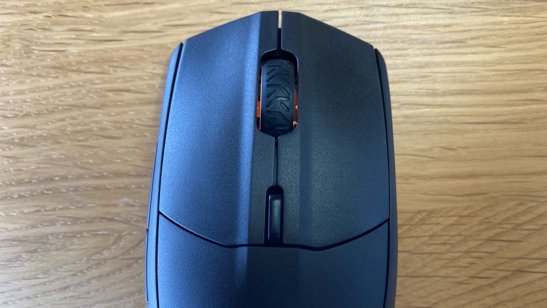 SteelSeries Rival 3 Wireless Gaming Mouse top buttons