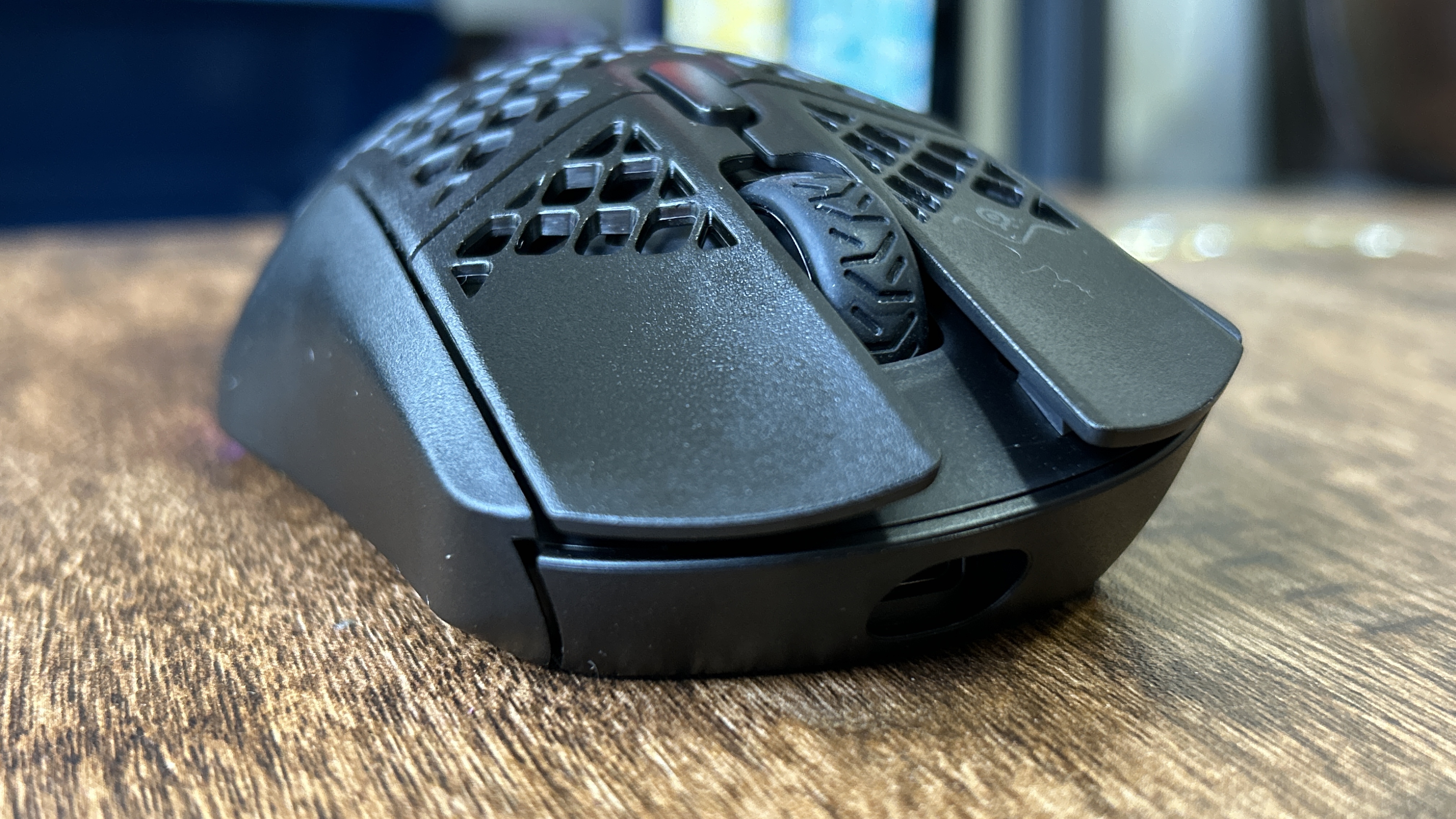 SteelSeries Aerox 9 Wireless front view