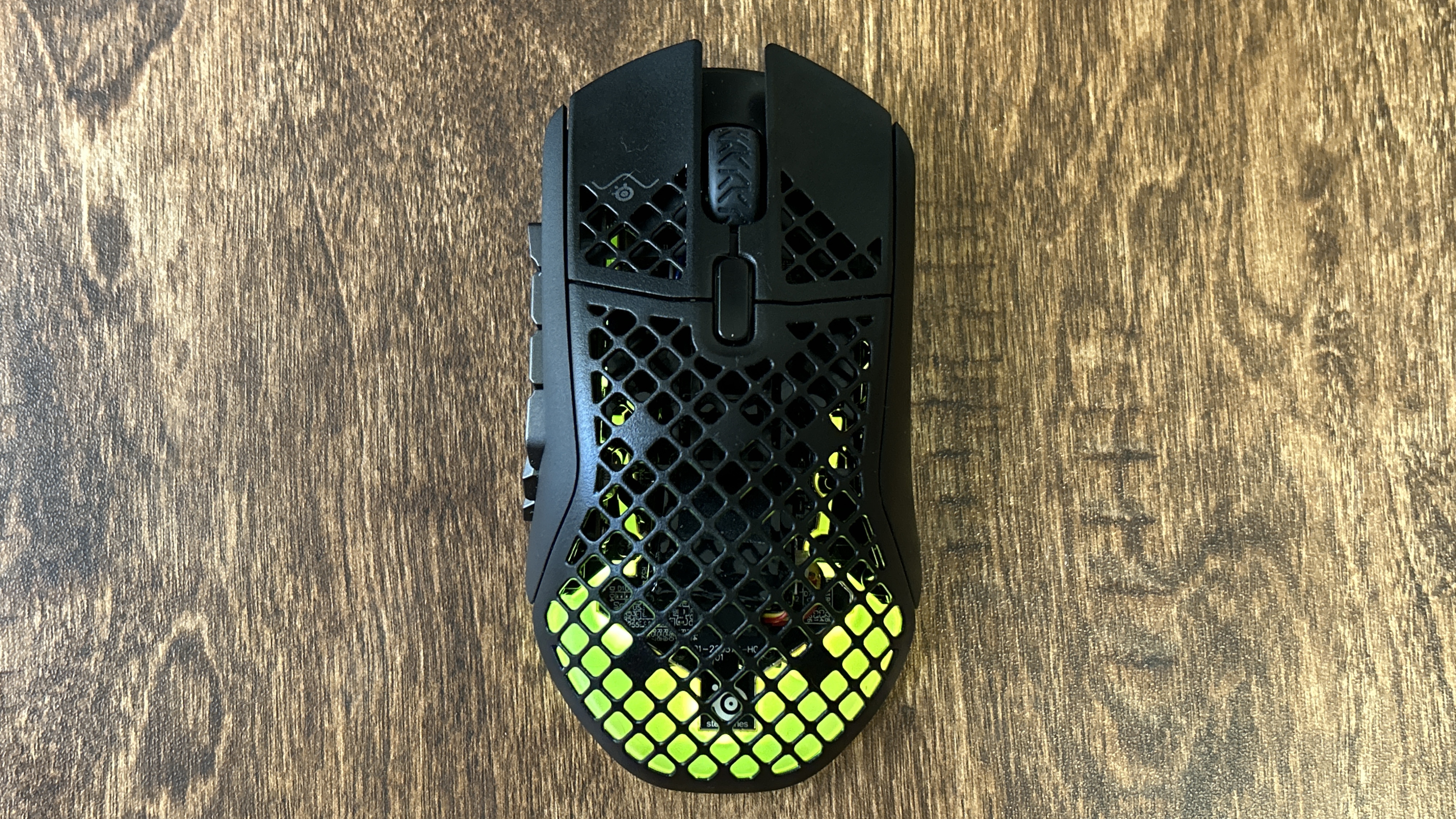 SteelSeries Aerox 9 Wireless overview