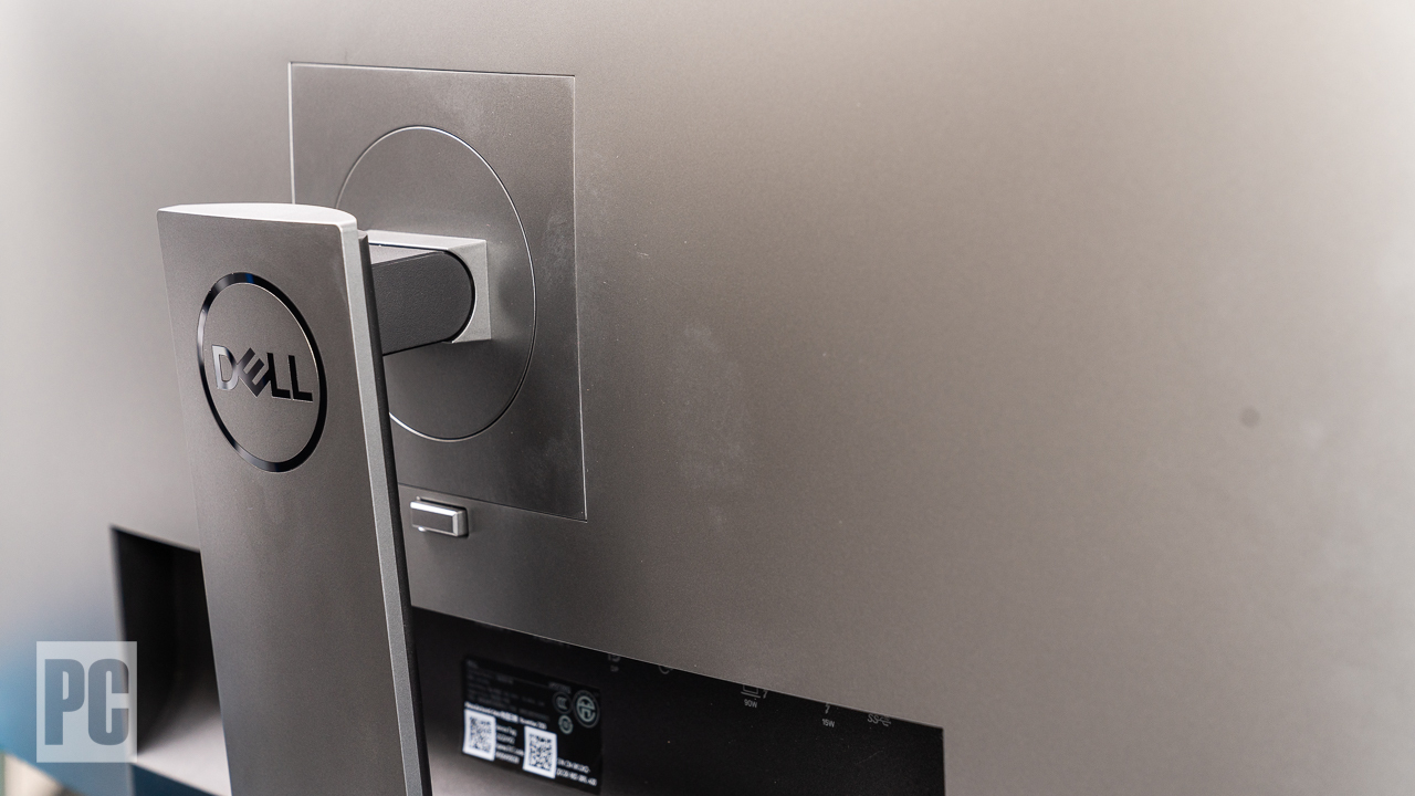 Dell UltraSharp 27 4K PremierColor (UP2720Q) stand