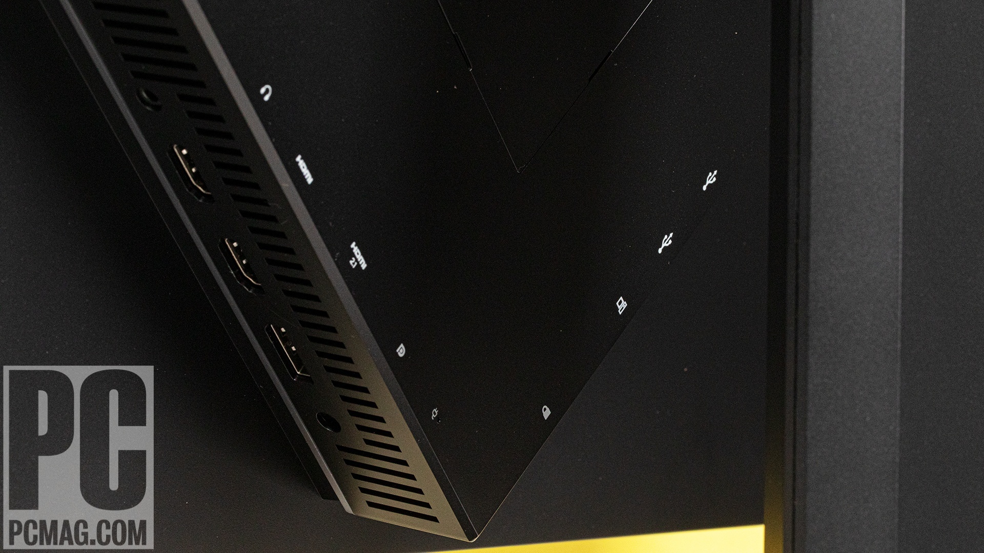 HP Omen 27u 4K ports