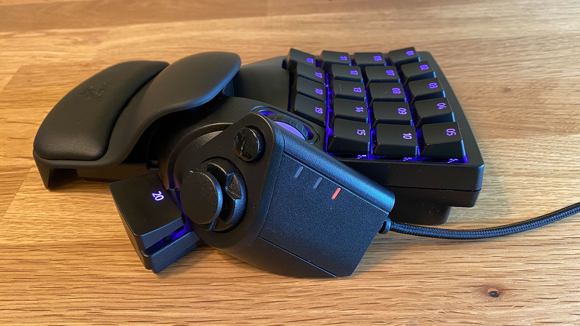 Razer Tartarus Pro Gaming Keypad side view