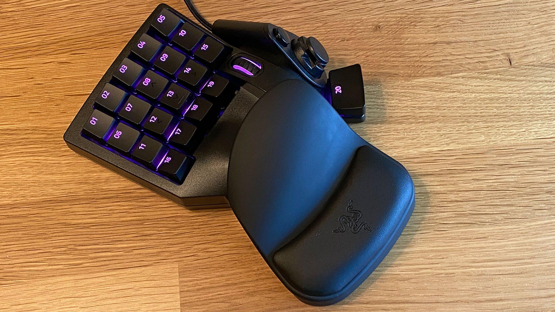 Razer Tartarus Pro Gaming Keypad top down left