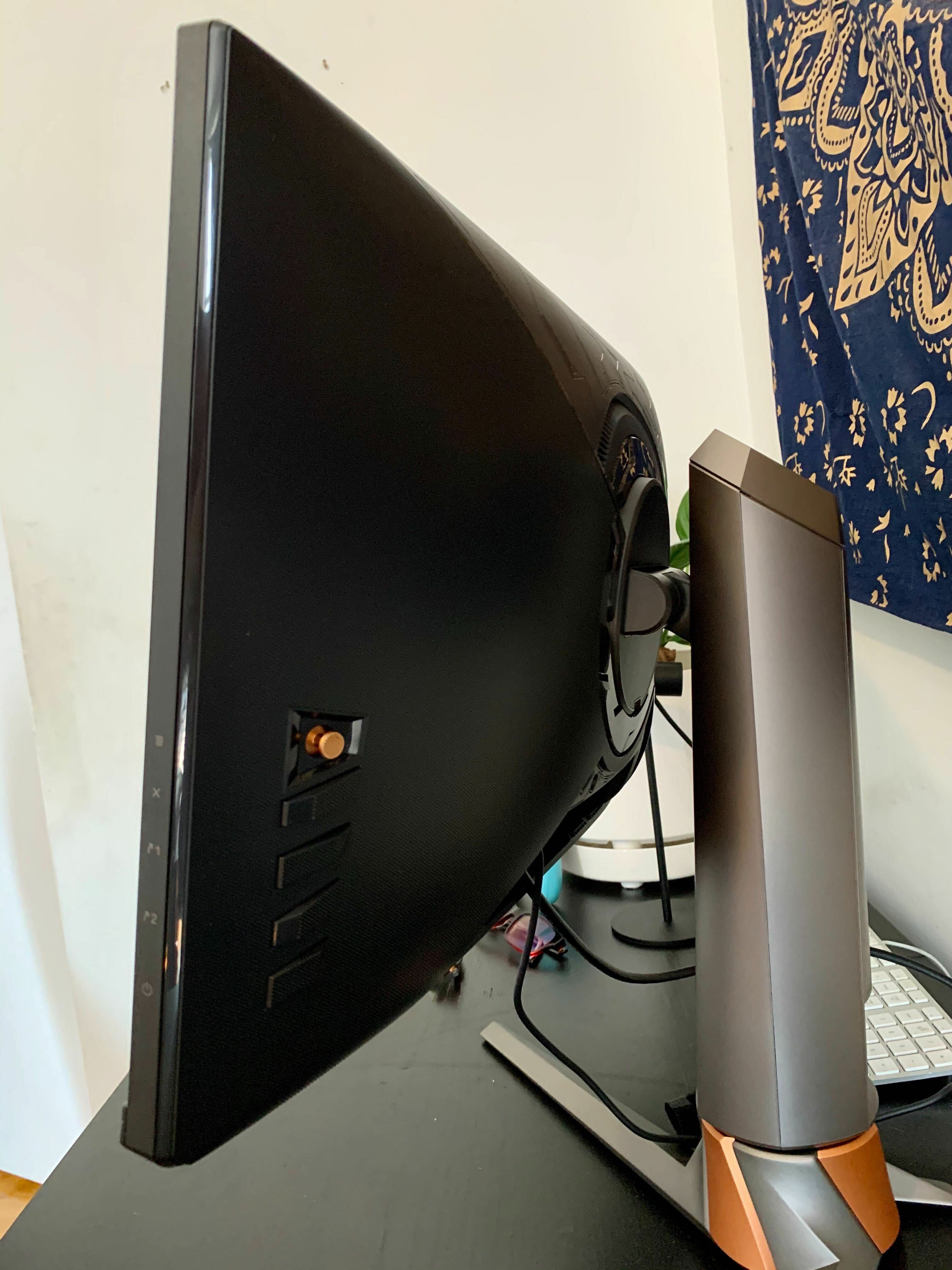 Asus ROG Swift PG259QN Back