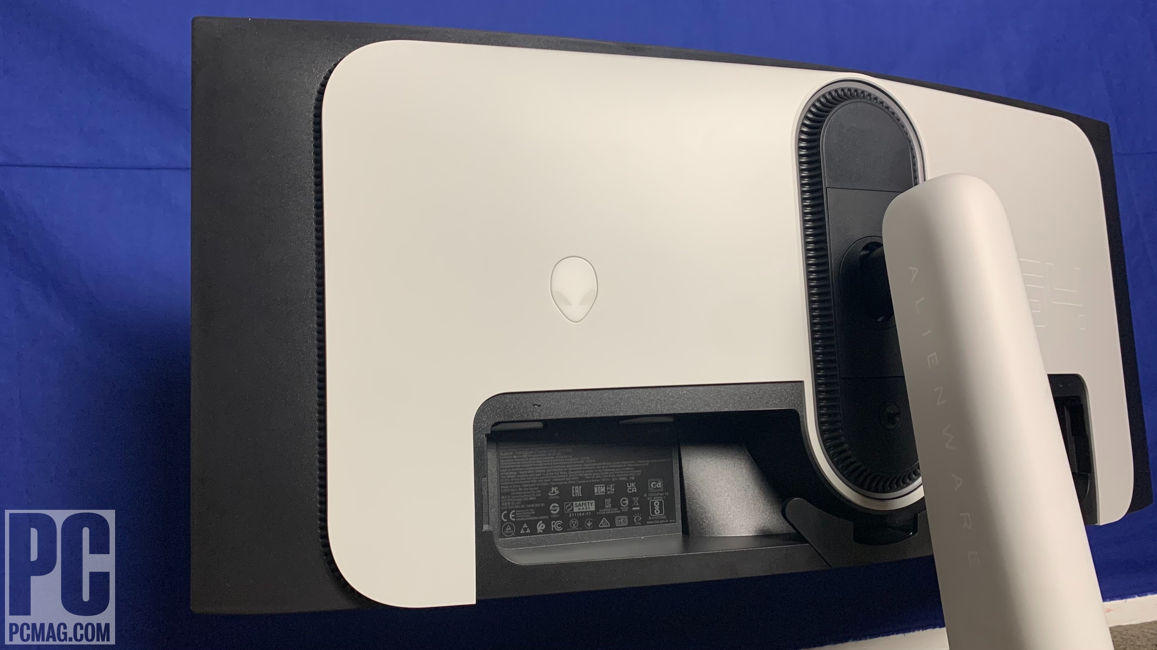 Alienware 34 QD-OLED back 2