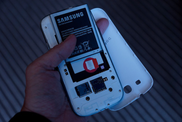 SD Card Slot, Removable Battery