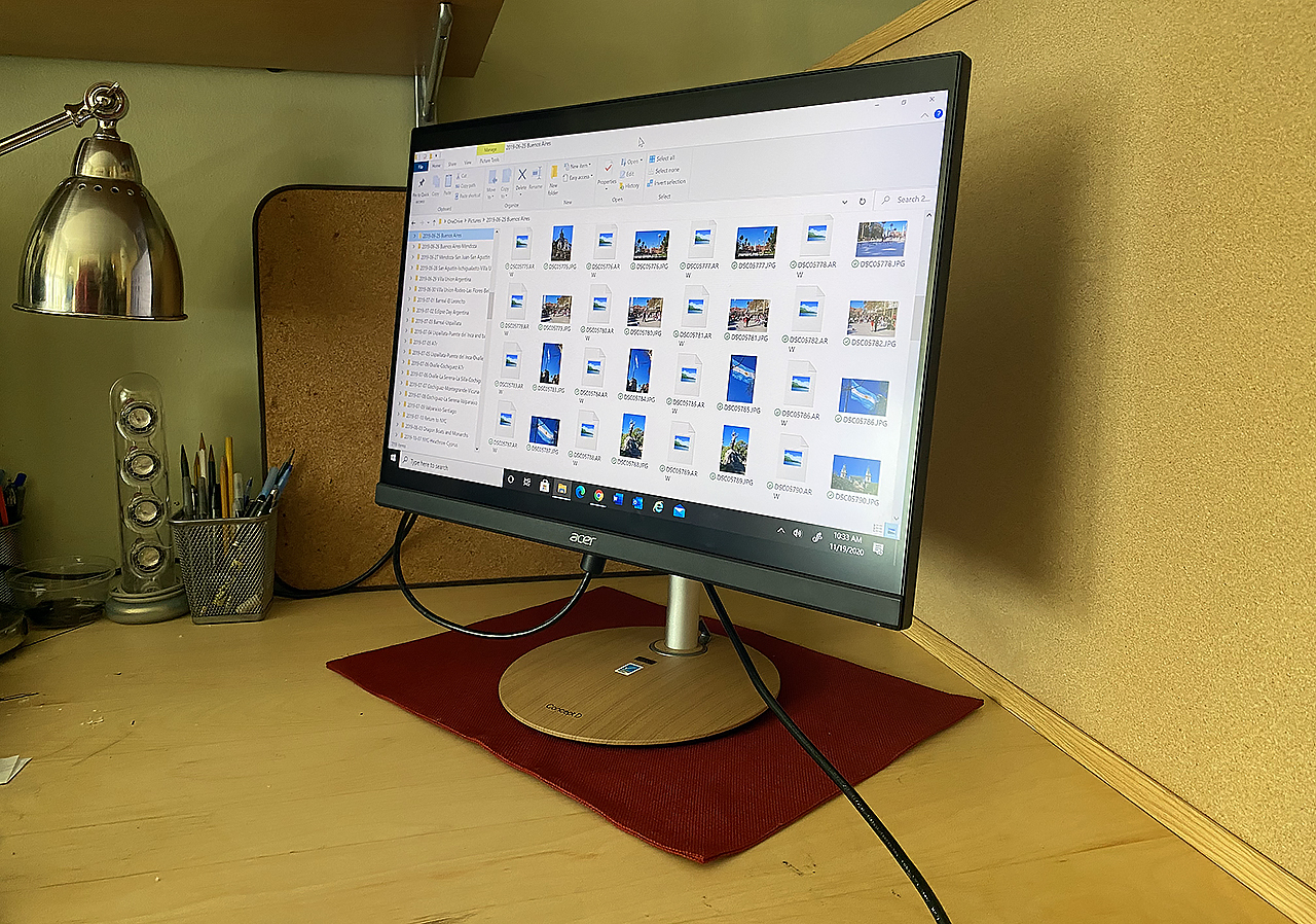 Acer ConceptD CM2241W angle view