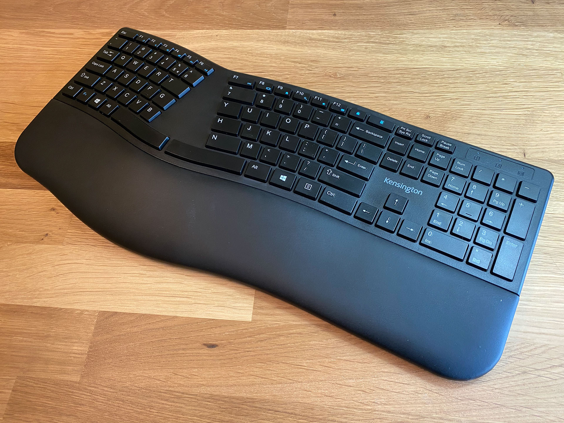 Kensington Pro Fit Ergo Wireless Keyboard left angle